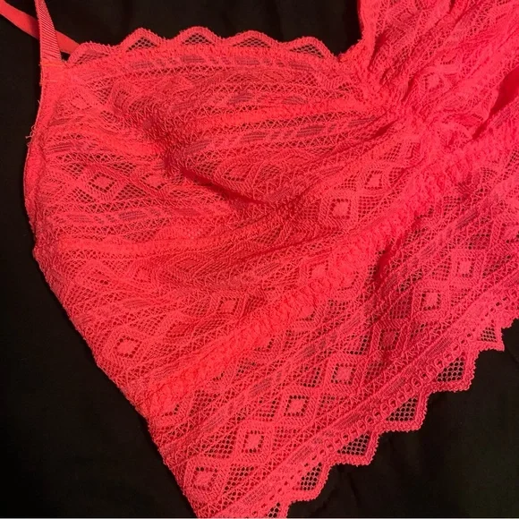 Victoria Secret VS Pink Lace Bralette - nwt - hot pink size small - Picture 2 of 6